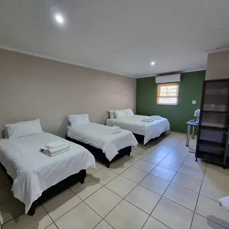 Pro Plants Accommodation Kimberley Exterior photo