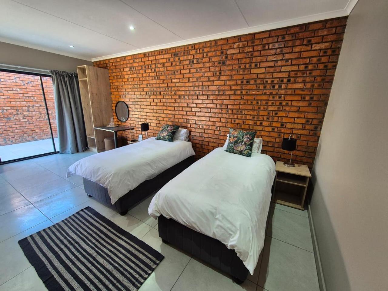 Pro Plants Aparthotel